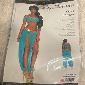 Oasis Princess costume sz S